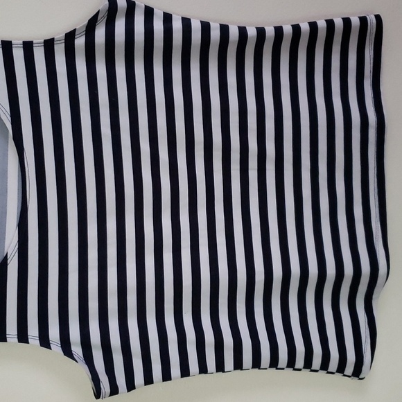 Dressbarn striped summer tank top, coastal nautical vibes, women's medium - Picture 3 of 8